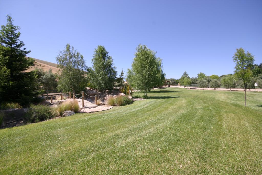 Hotel The Eden House Vineyard Templeton Esterno foto